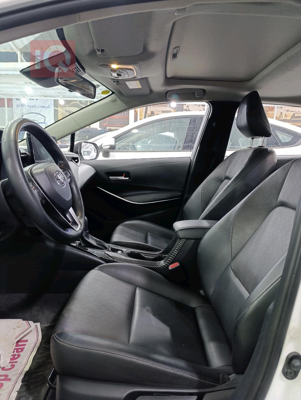 تۆیۆتا کۆرۆلا